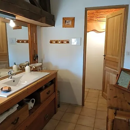 Le Clos Des Fayes Bed & Breakfast 3*