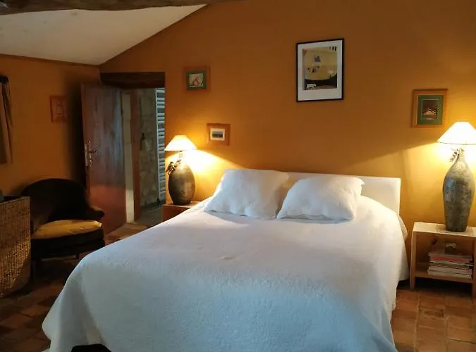 Le Clos Des Fayes Bed and breakfast